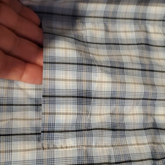 Dockers Men's Gray/Blue Plaid Button Down Short Sleeve Shirt- SizeXL, 17-17 1/2 - Picture 4 of 7